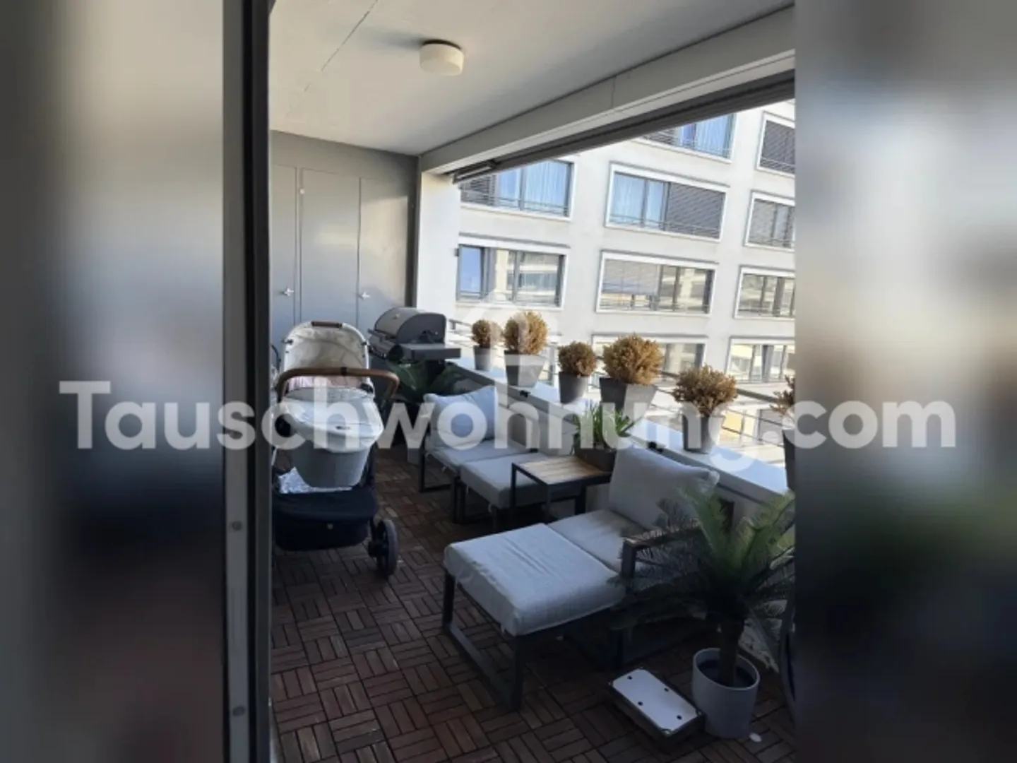 [ÉCHANGE D'APPARTEMENT] Appartement lumineux avec fenêtre panoramique et grand balcon - Photo 4 sur 11