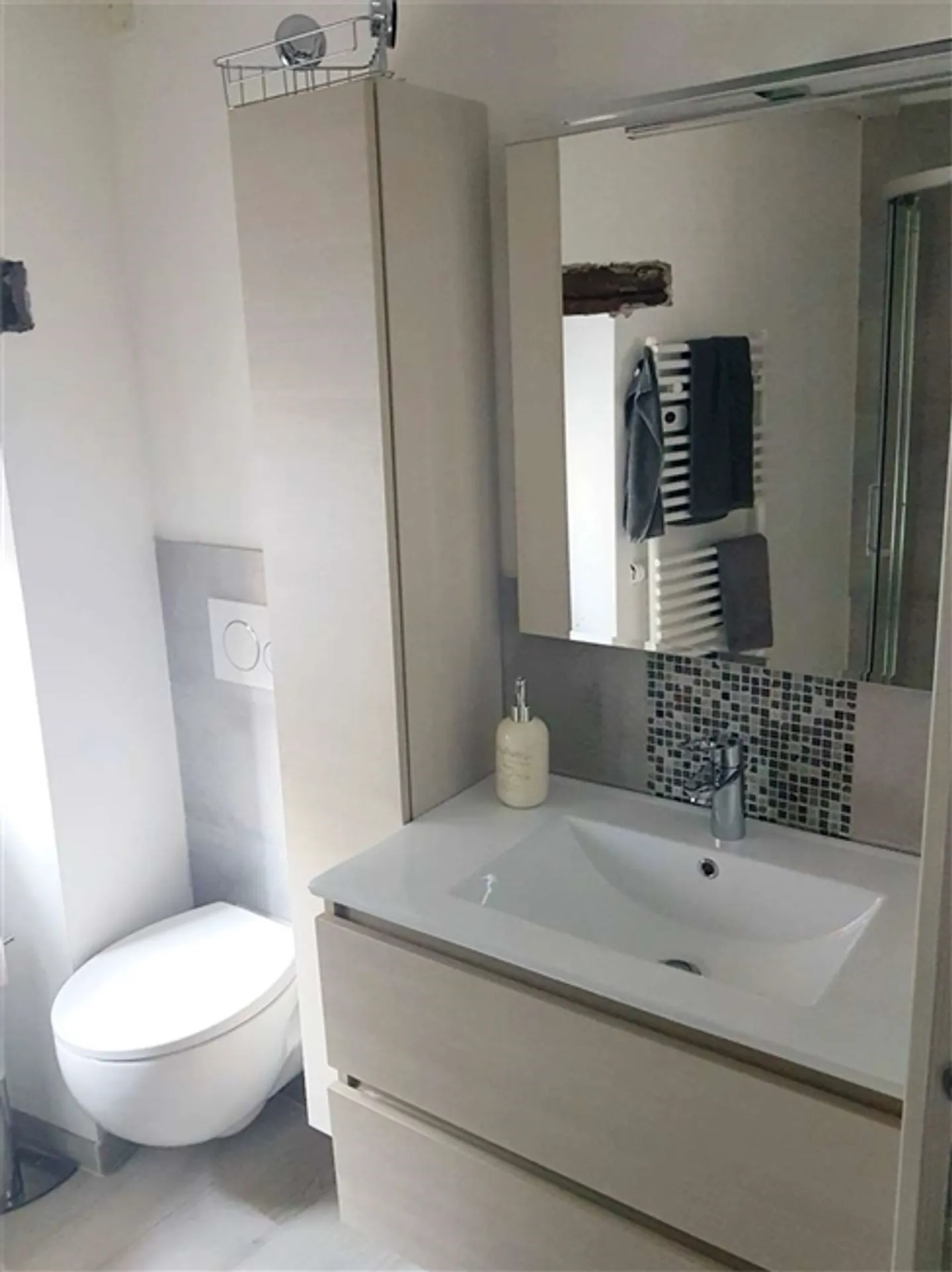 Nel vecchio villaggio, affascinanti 2,5 stanze - Foto 8 di 10