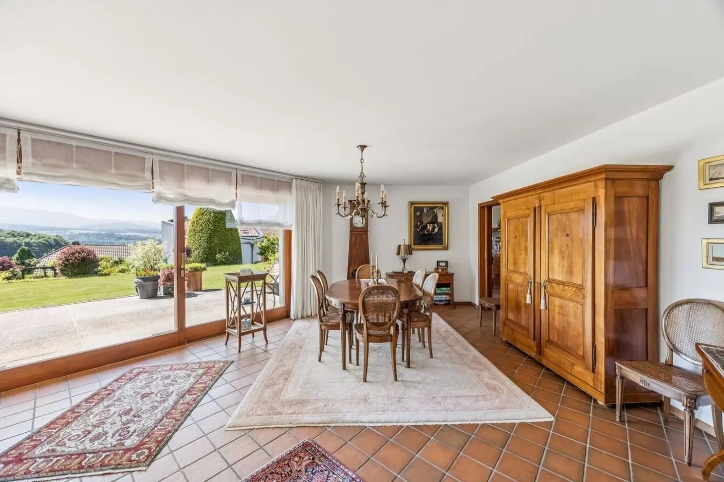 Elegante Villa in Villars-sur-Glâne - Foto 8 von 13