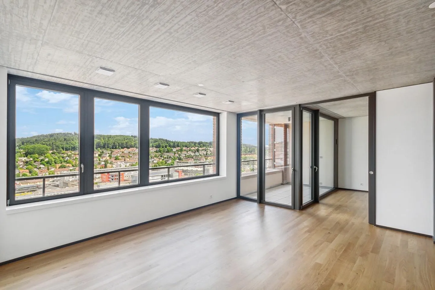 Moderne 2.5-Zimmerwohnung in der Lokstadt - Foto 3 von 9