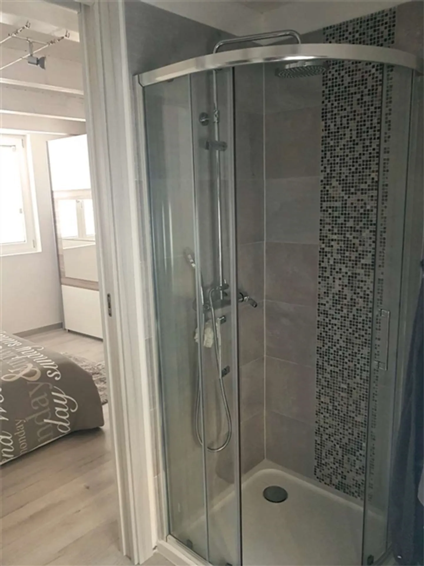 Nel vecchio villaggio, affascinanti 2,5 stanze - Foto 9 di 10