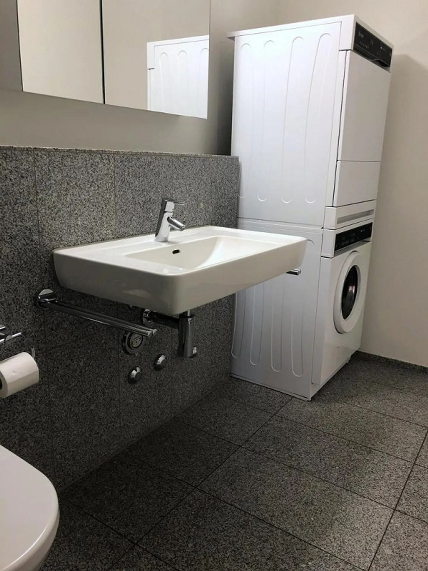 4.5-room apartment in a central location - Photo 8 of 9