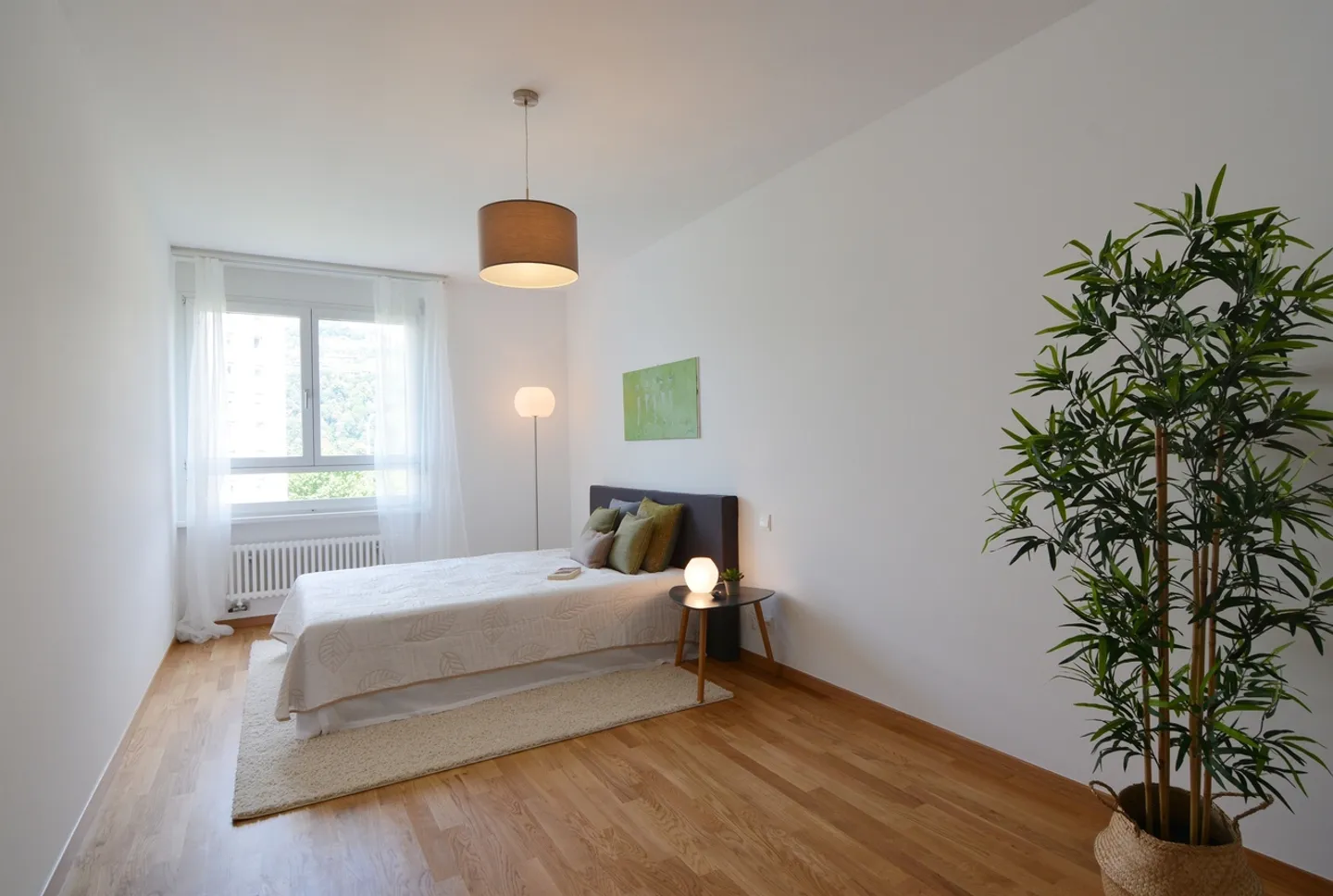 Camere luminose e due bagni in una posizione strategica - Foto 9 di 9