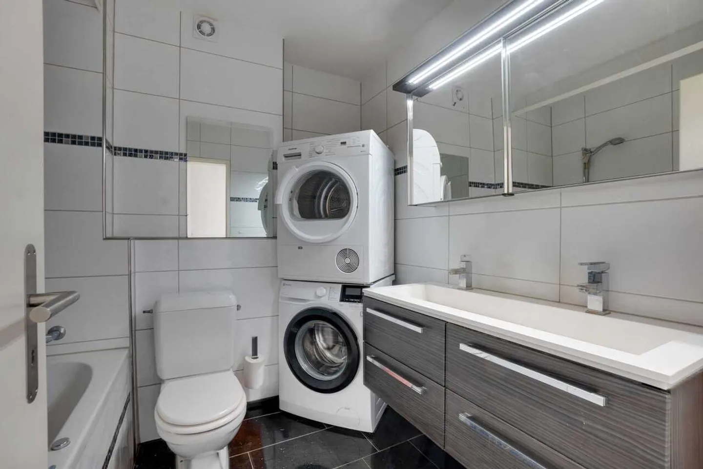 Appartamento ristrutturato di 3,5 locali con balcone a Wangen vicino a Olten - Foto 4 di 8