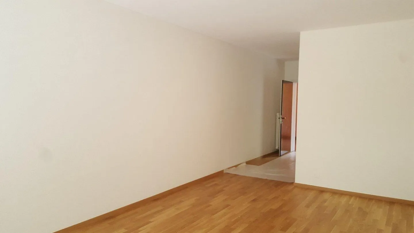 Studio rénové avec balcon à Mendrisio - Photo 5 sur 10