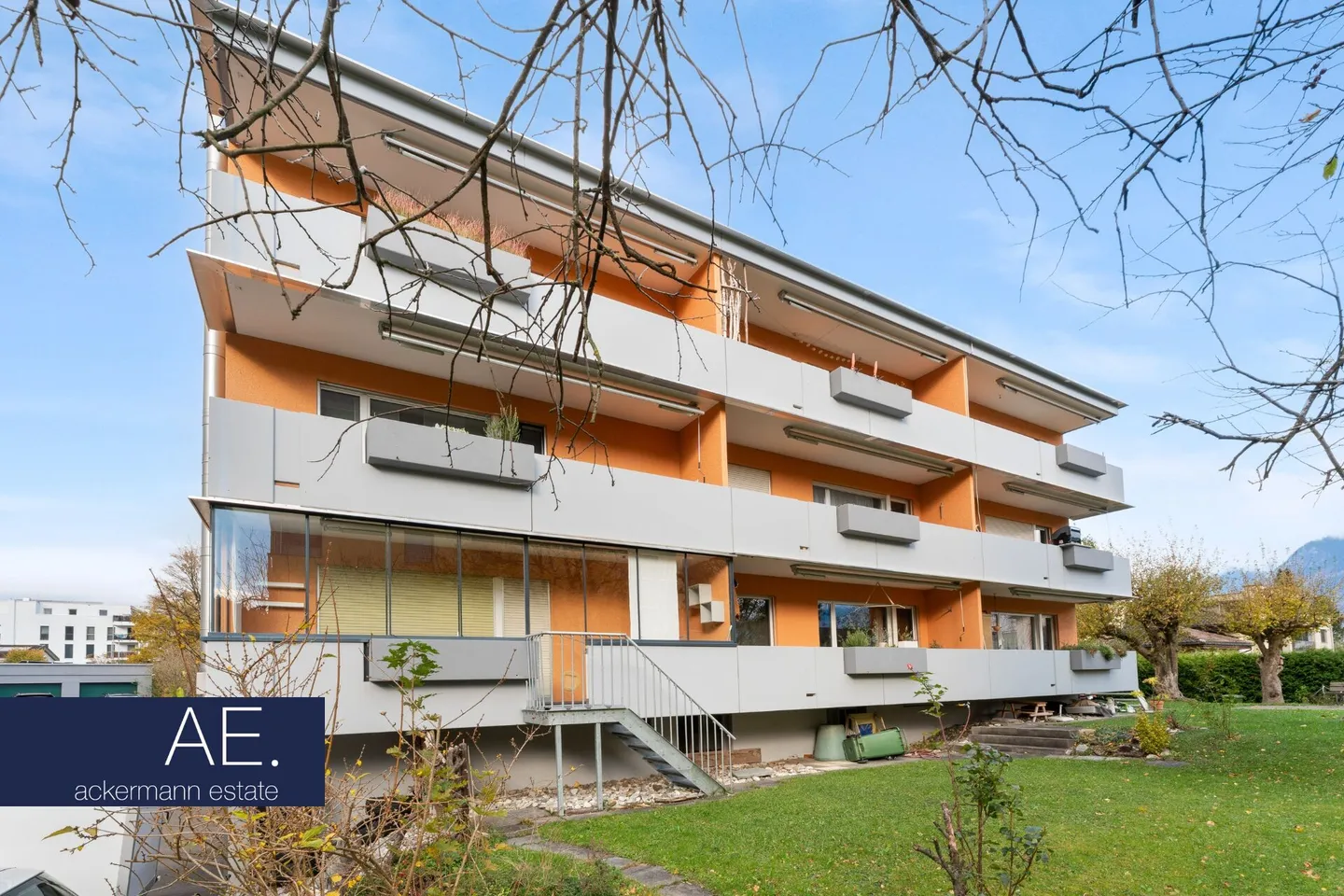 Living in a preferred neighborhood - charming apartment with stove and south balcony - Photo 8 of 9