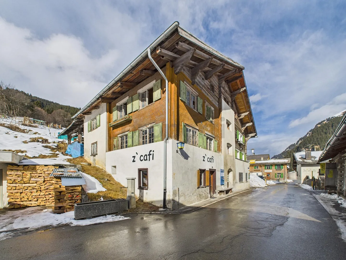 Charmante maison individuelle de 12 pièces avec cave voûtée, Safien Platz - Photo 1 sur 13