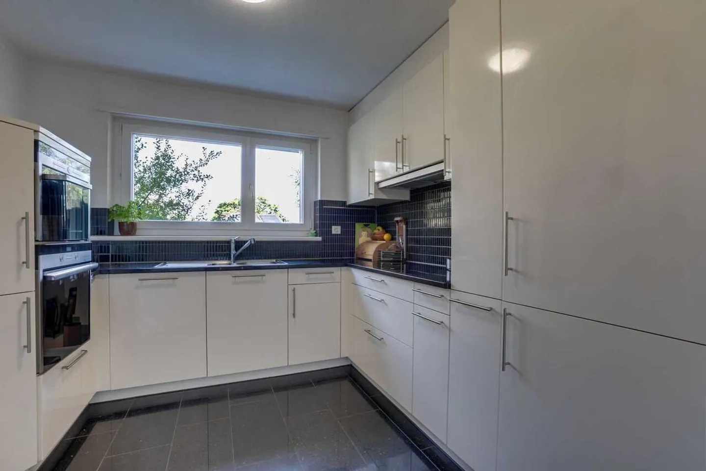 Appartamento ristrutturato di 3,5 locali con balcone a Wangen vicino a Olten - Foto 5 di 8