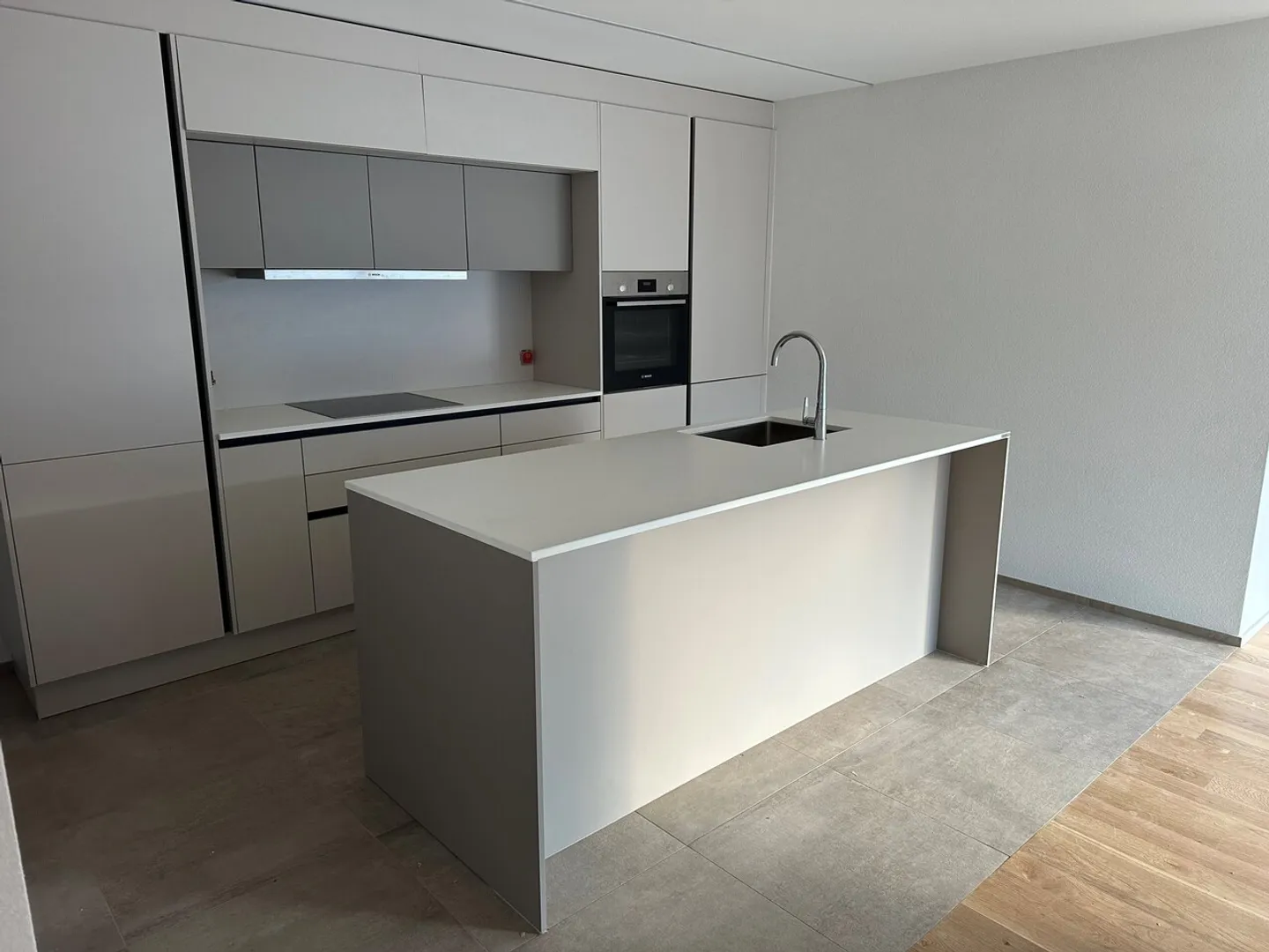 Appartamento in vendita - Foto 2 di 12