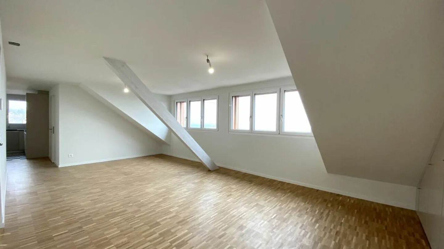 Große 4,5-Zimmer-Wohnung - Foto 1 von 15