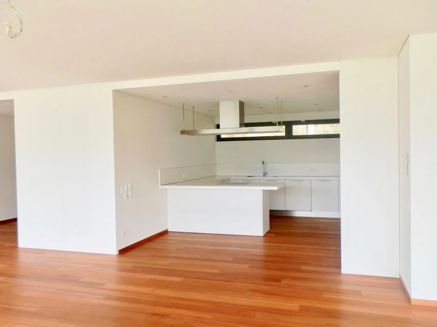 Appartement de Luxe à Porza avec Piscine et Vue sur le Lac de Lugano - Photo 8 sur 14