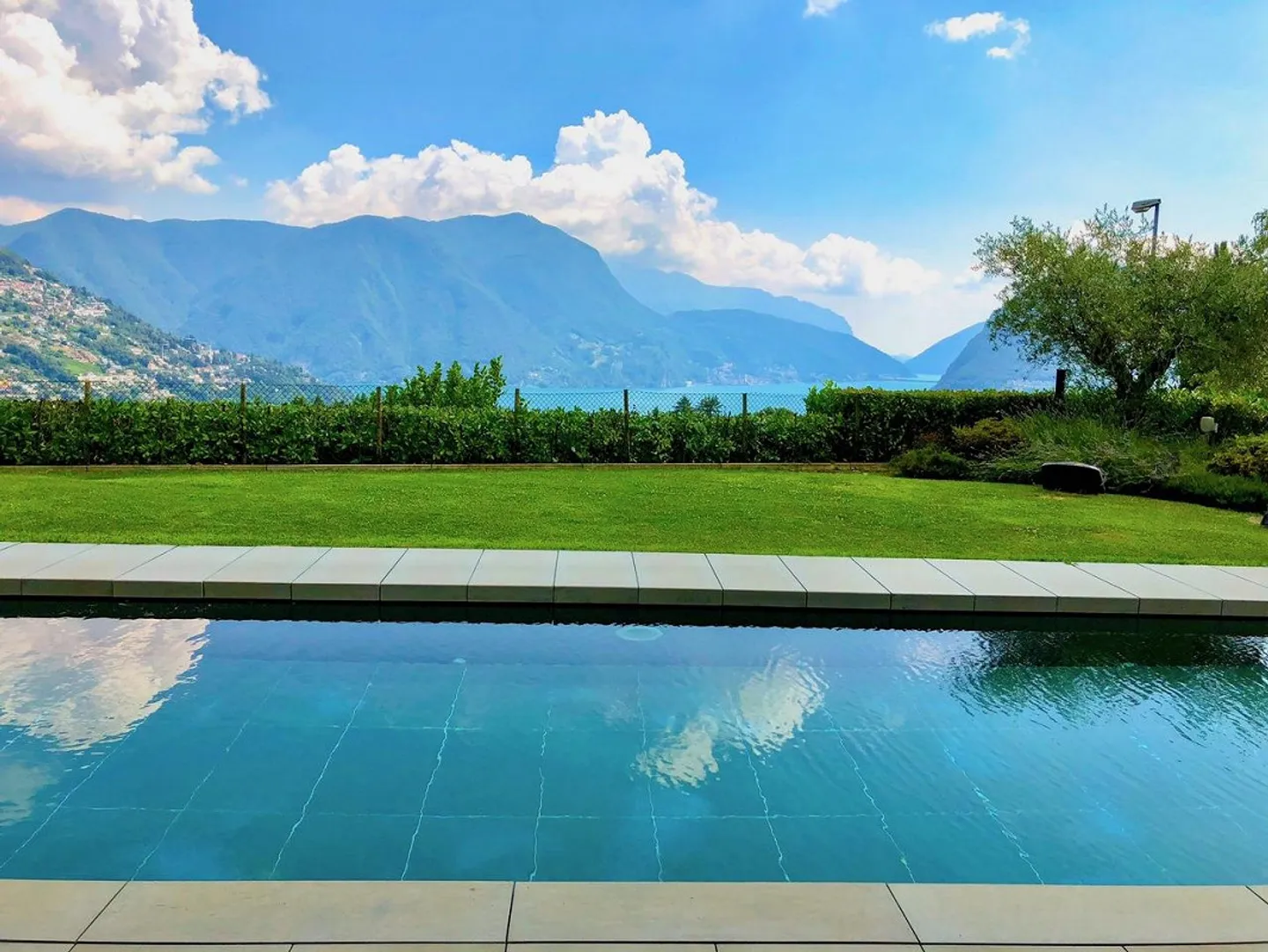 Appartement de Luxe à Porza avec Piscine et Vue sur le Lac de Lugano - Photo 1 sur 14