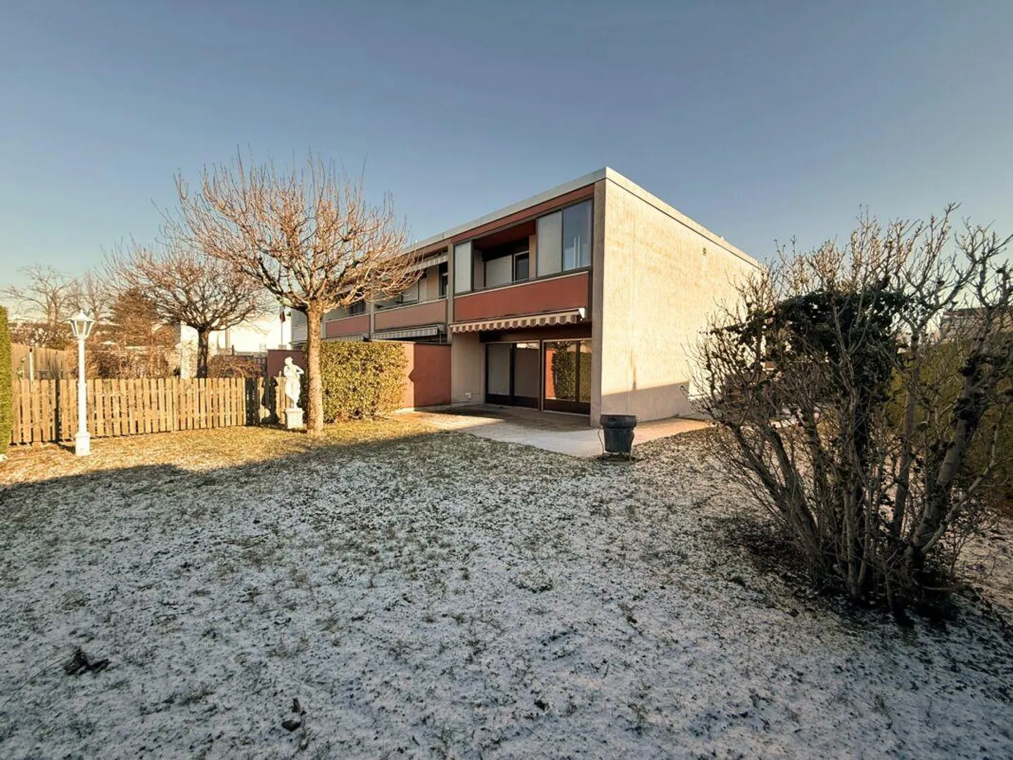 Maison de rangée d'angle dans un quartier résidentiel calme - Photo 12 sur 13