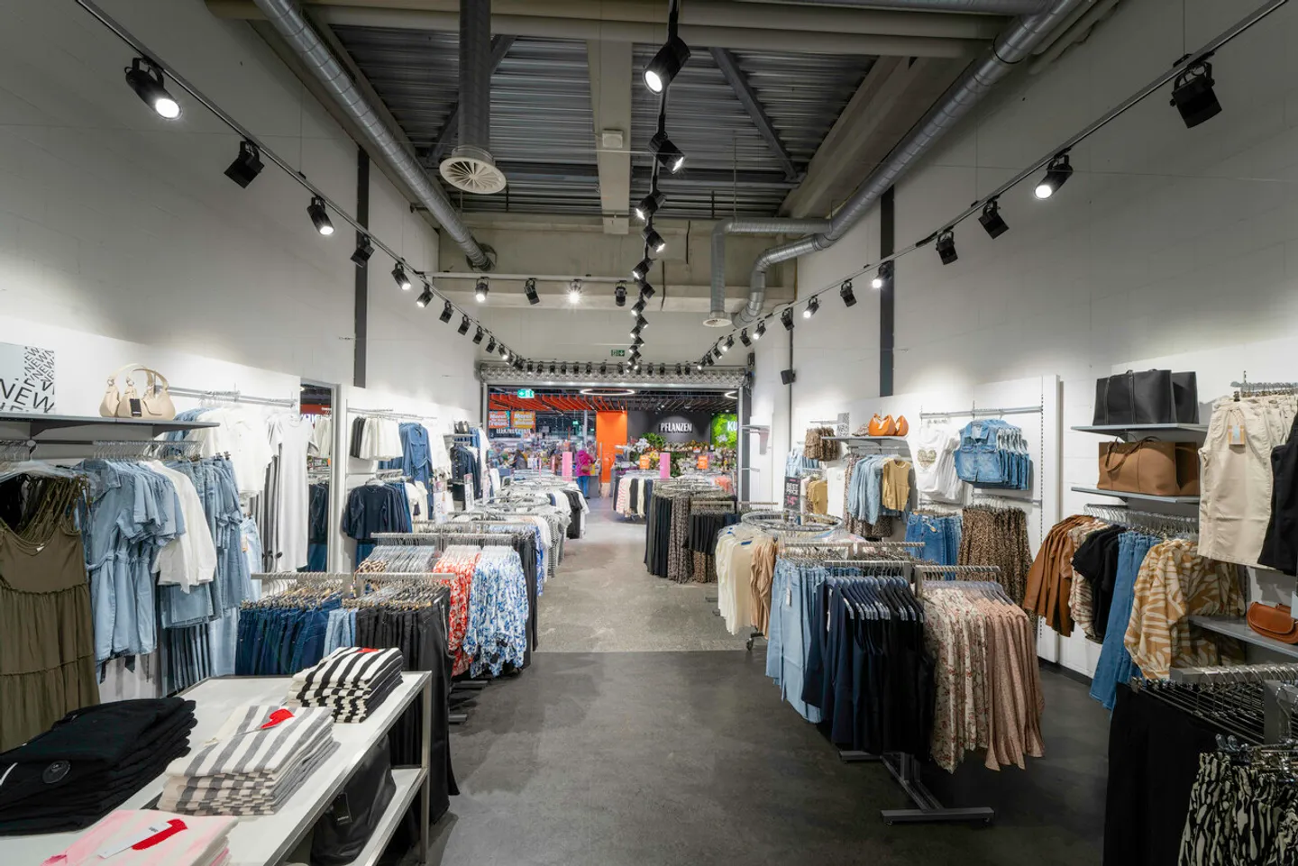 Ladenfläche mit 160m² in Shopping Center - Migros Bubendorf - Foto 1 von 9