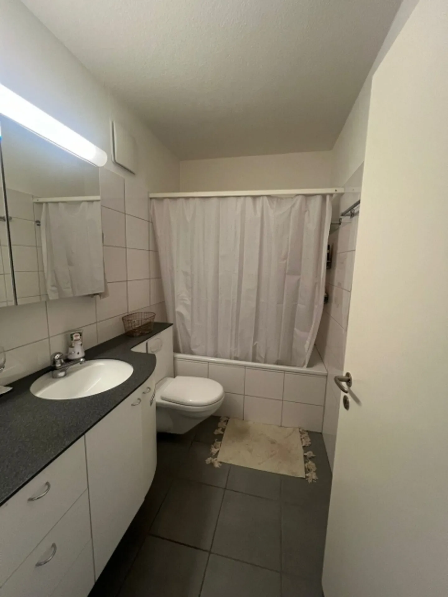 "APPARTEMENT 3½ PIÈCES À ZURICH - DISTRICT 9 ALTSTETTEN, MEUBLÉ, TEMPORAIRE" - Photo 7 sur 10