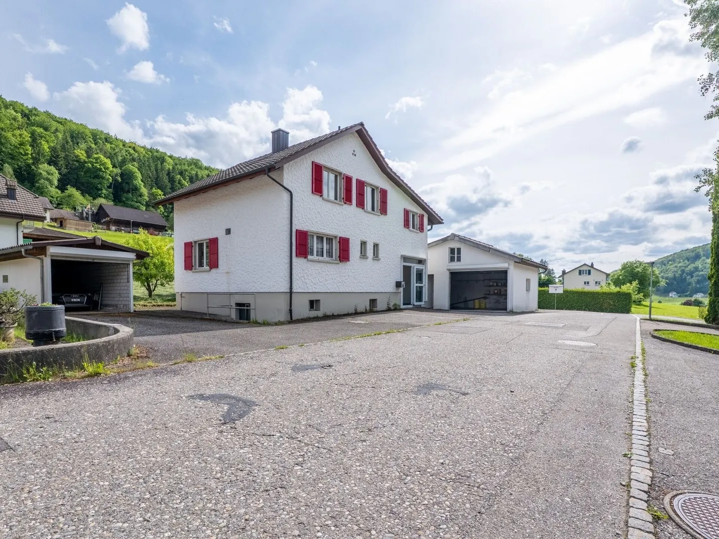 Ampio terreno edificabile di 1.943 m² con vista lontana e molte possibilità di utilizzo - Foto 4 di 13