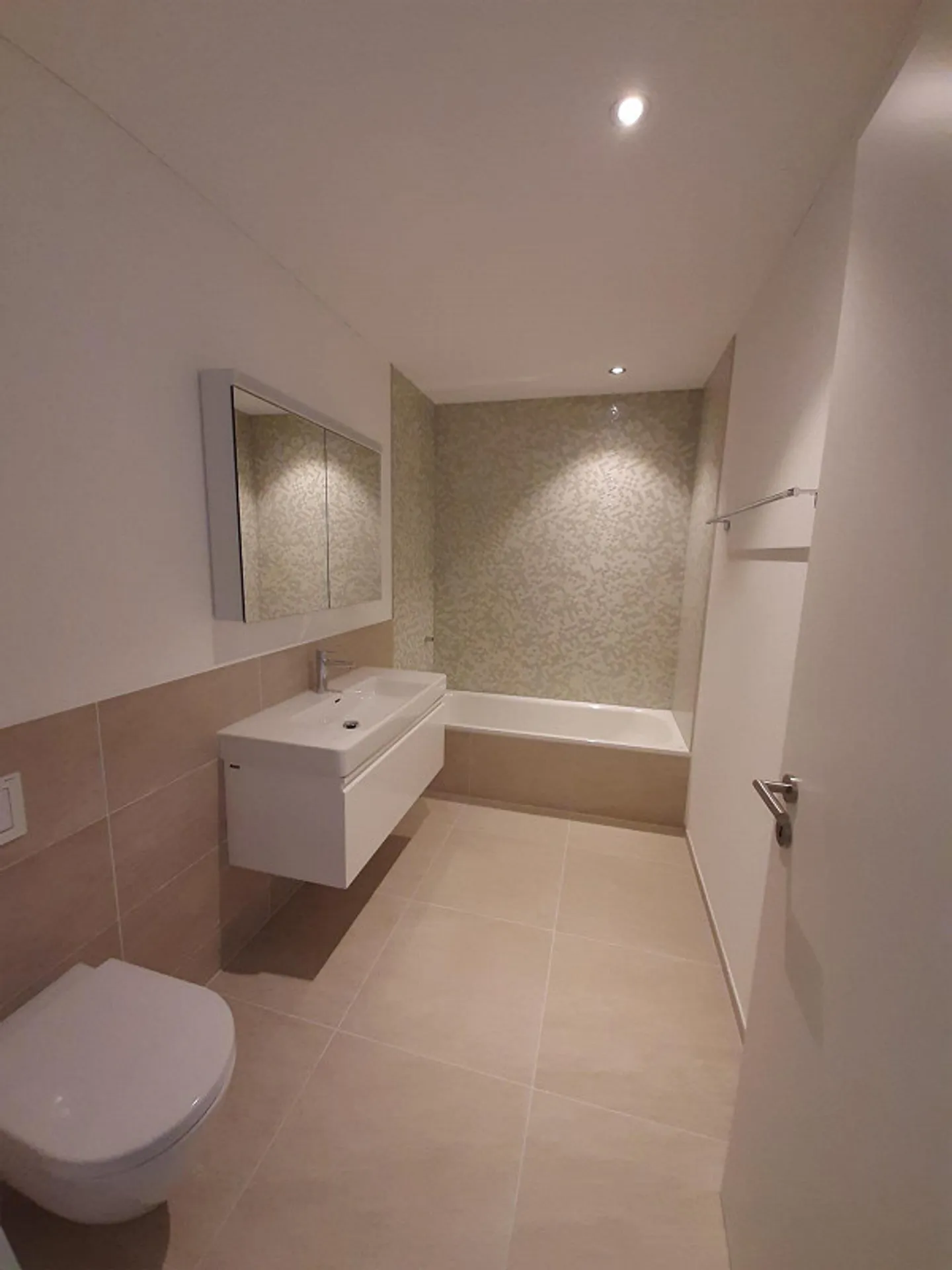 Modernes Apartment in Sins - Foto 2 von 13