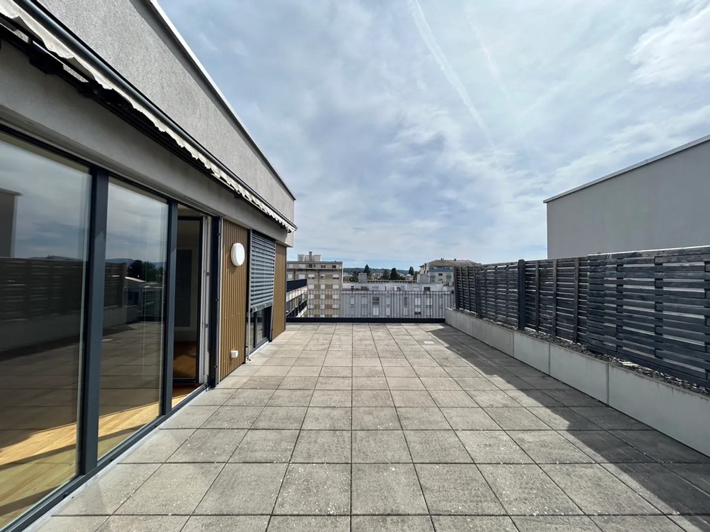 Appartement en Attique avec Terrasse - Photo 2 sur 7