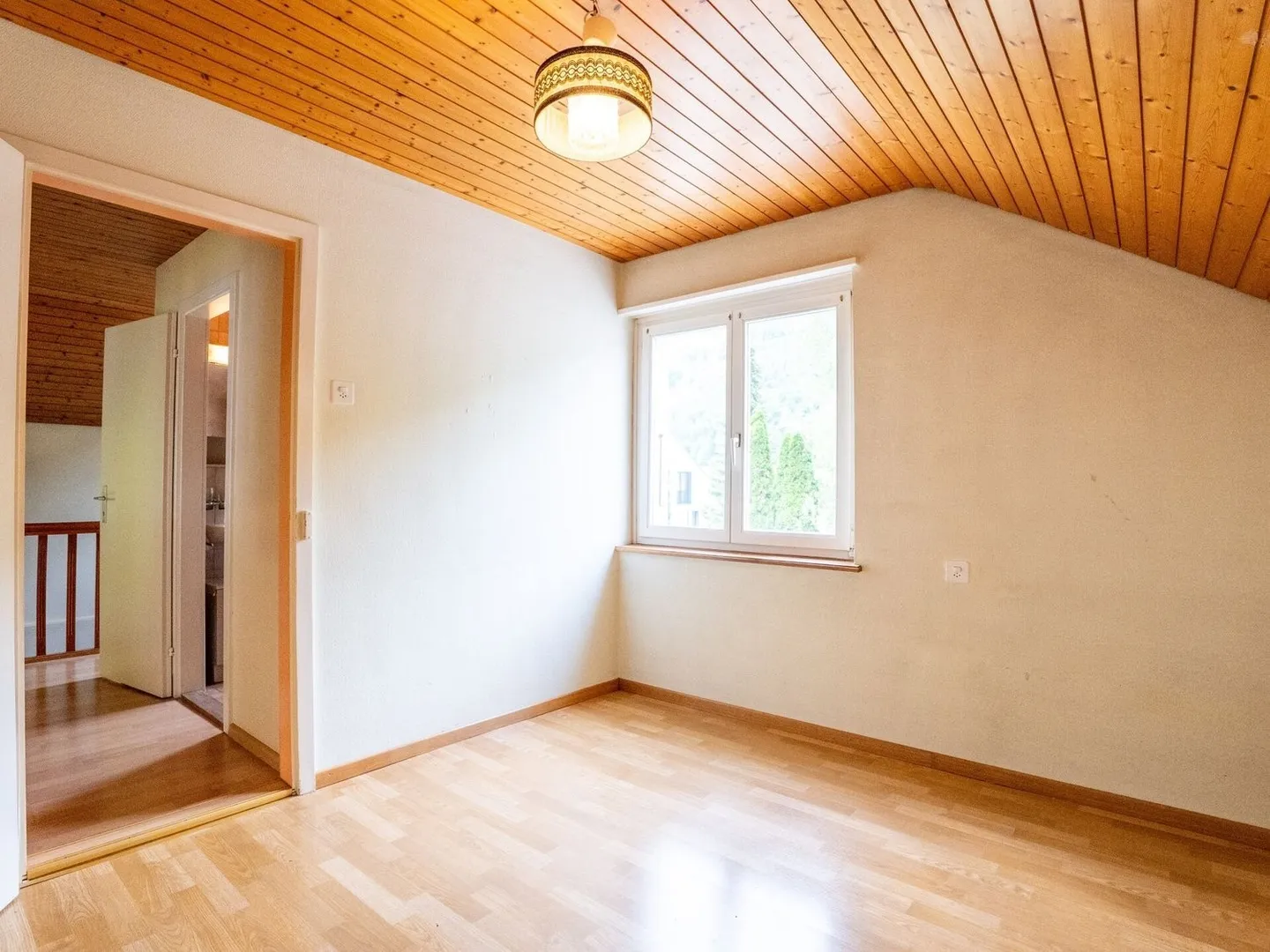 Ampio terreno edificabile di 1.943 m² con vista lontana e molte possibilità di utilizzo - Foto 13 di 13