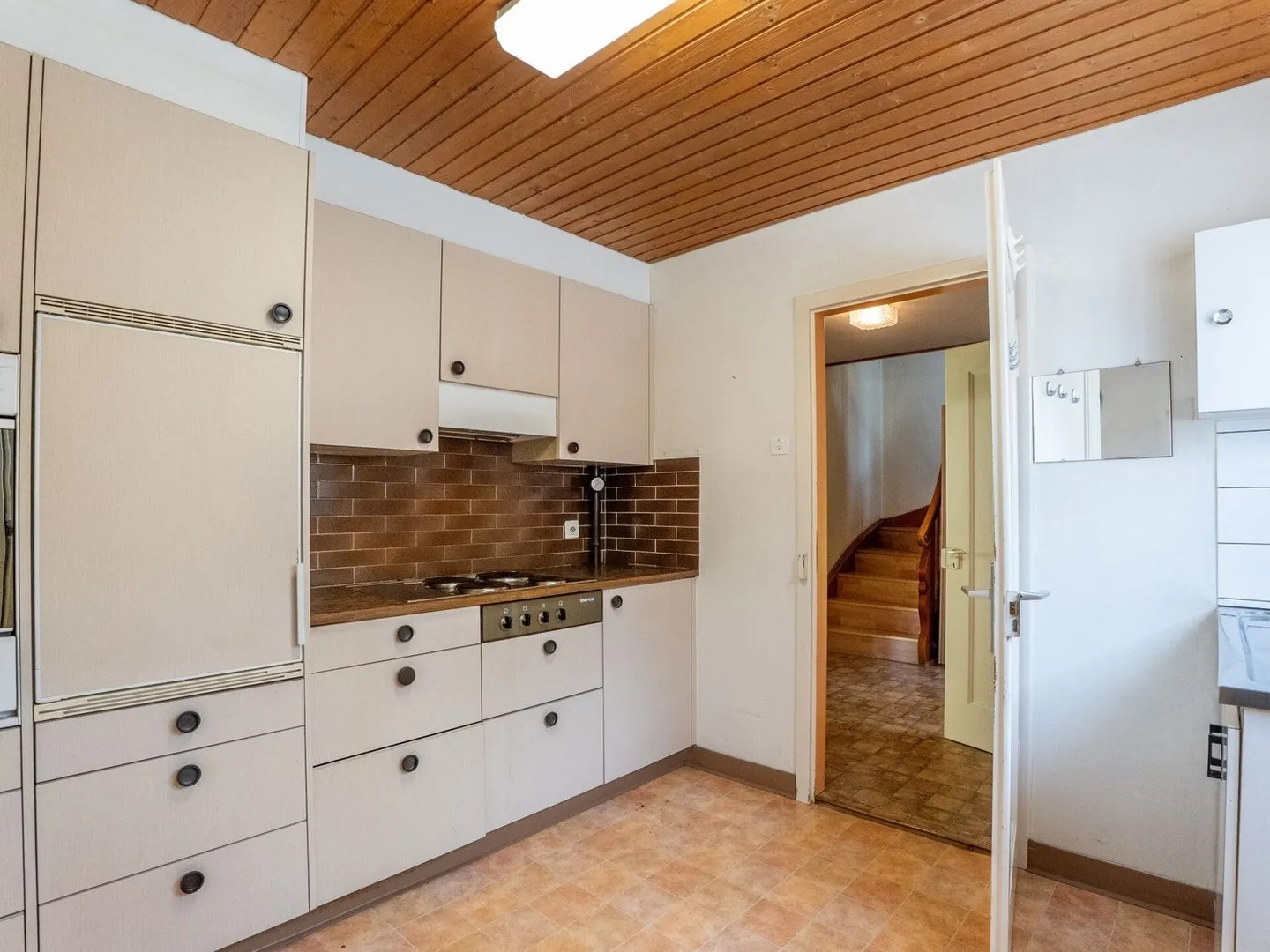 Ampio terreno edificabile di 1.943 m² con vista lontana e molte possibilità di utilizzo - Foto 10 di 13