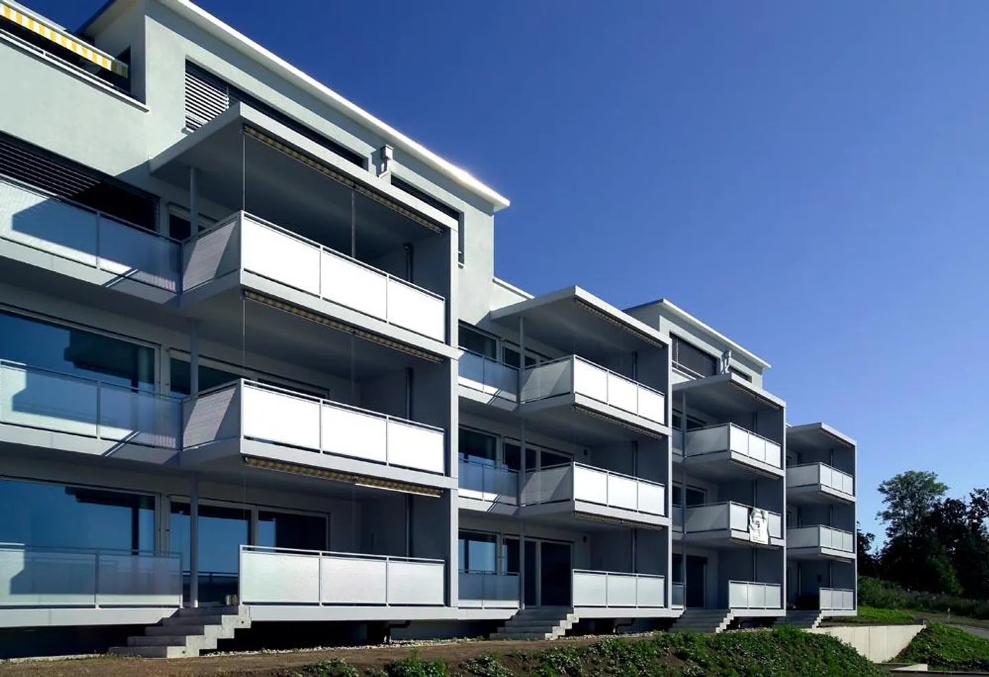 Appartement neuf dans un emplacement calme - Photo 1 sur 8