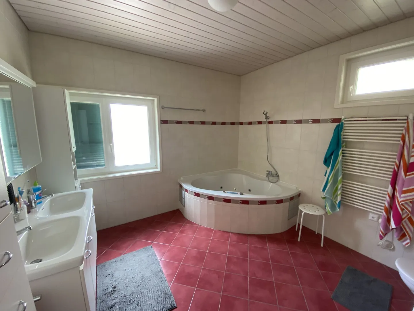 Detached Villa - Photo 11 of 13