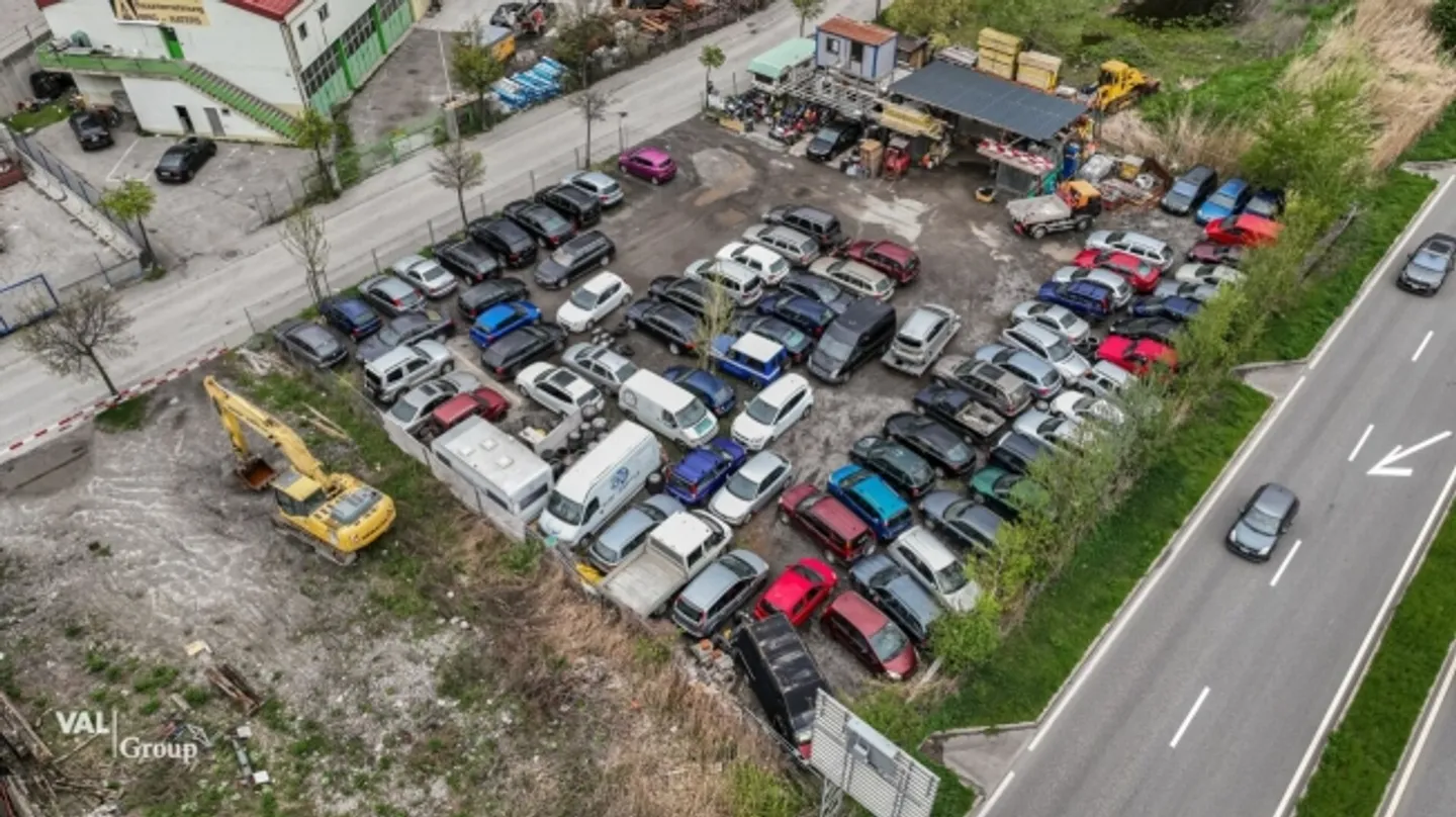 Industrial land in a high-traffic location with excellent visibility - Photo 5 of 7