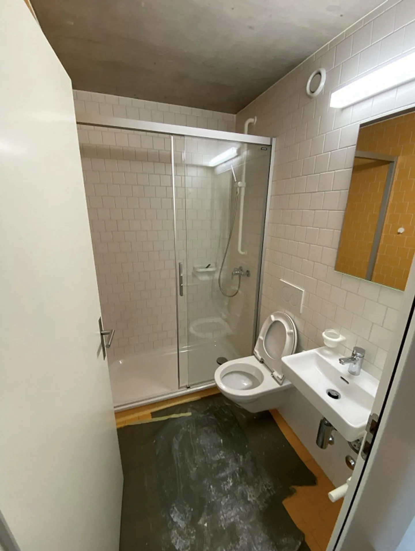 Appartement spacieux avec balcon - Photo 7 sur 7