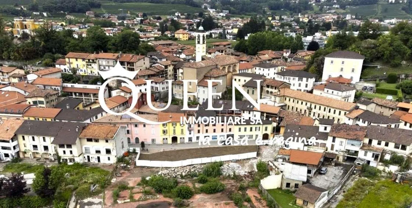 Stabio: casa di corte, 922 mq., 8 appartamenti, a reddito nel nucleo - Photo 1 of 1