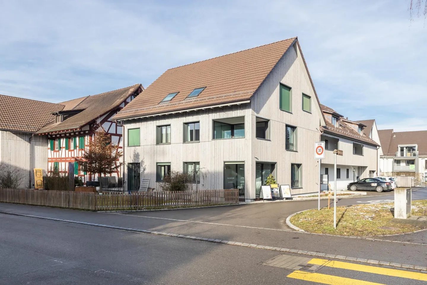 Central and modern - Photo 7 of 8