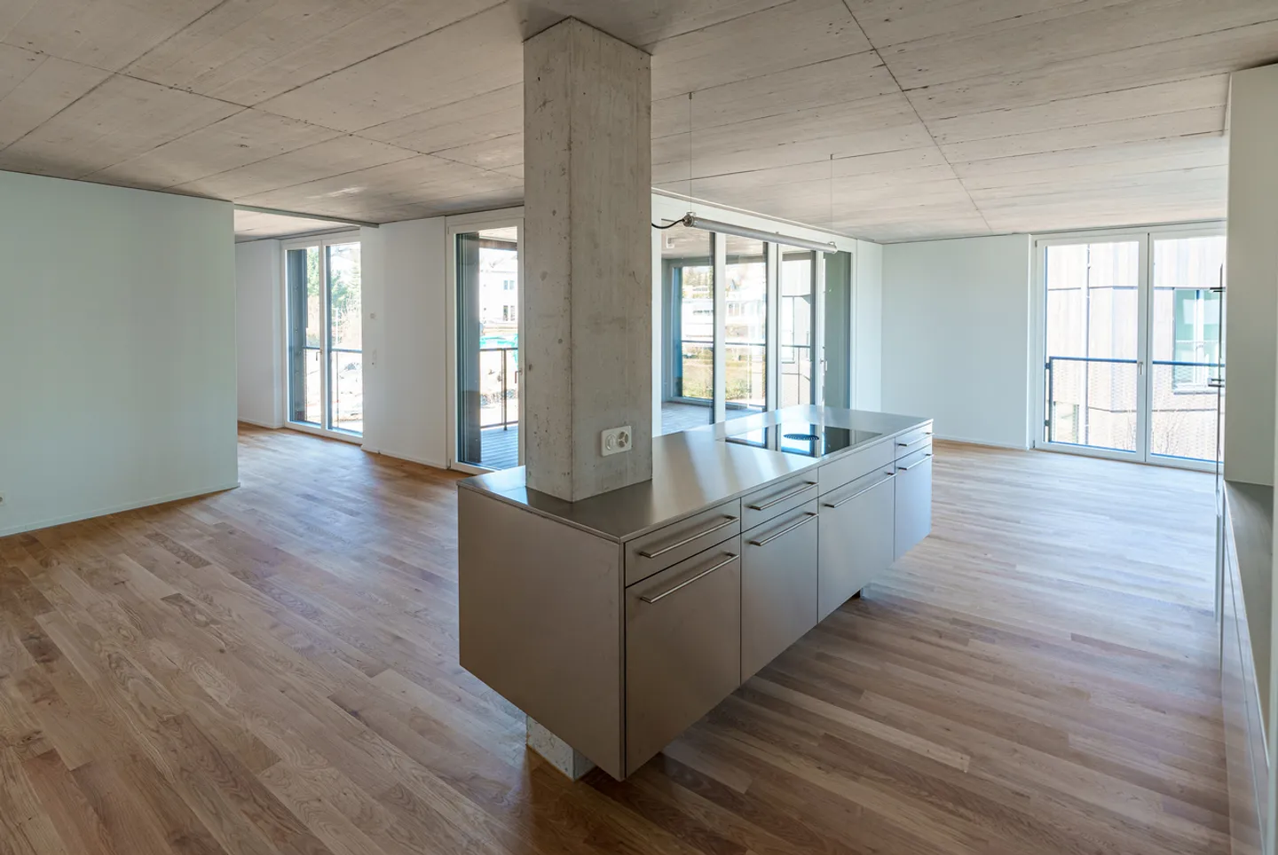 AUSSERGEWÖHLICHE ARCHITEKTUR AN PRIVILEGIERTE LAGE - Foto 4 von 13