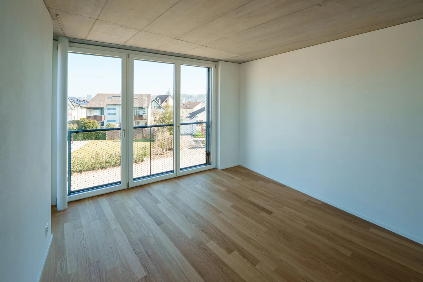 AUSSERGEWÖHLICHE ARCHITEKTUR AN PRIVILEGIERTE LAGE - Foto 6 von 13