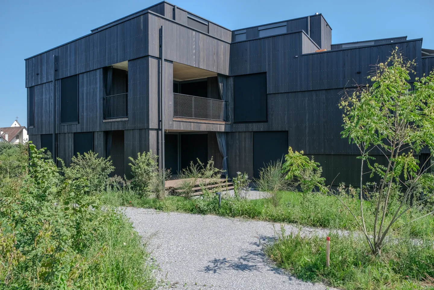 AUSSERGEWÖHLICHE ARCHITEKTUR AN PRIVILEGIERTE LAGE - Foto 11 von 13