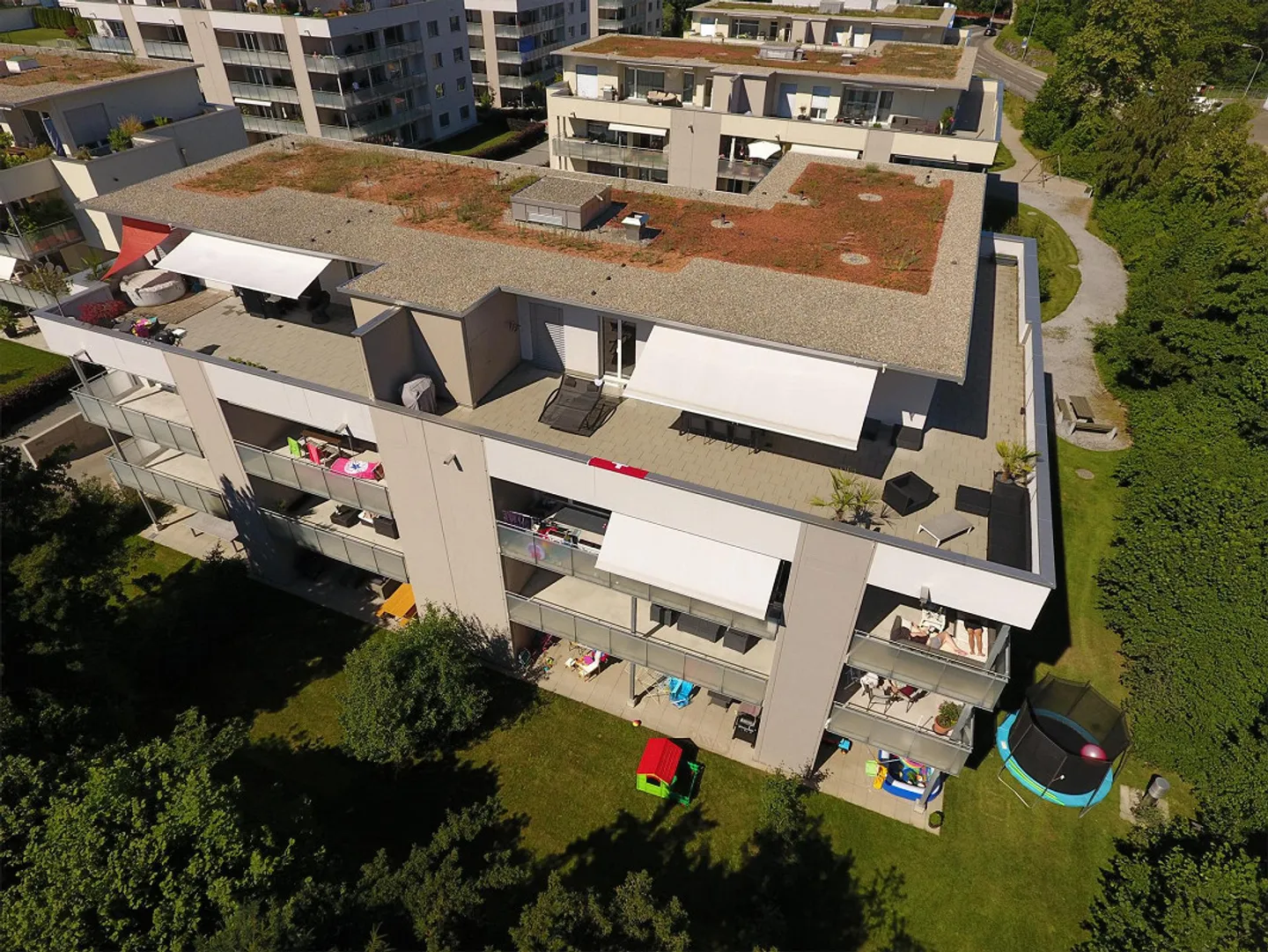 Modern 4.5-room apartment with balcony in Oberuzwil - Photo 1 of 12