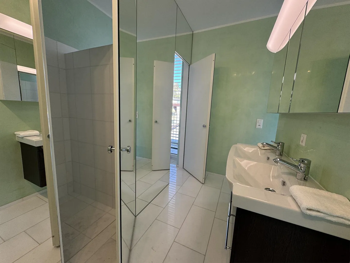 Exclusive Penthouse Apartment with Rhine View – Living at the Highest Level - Photo 10 of 20