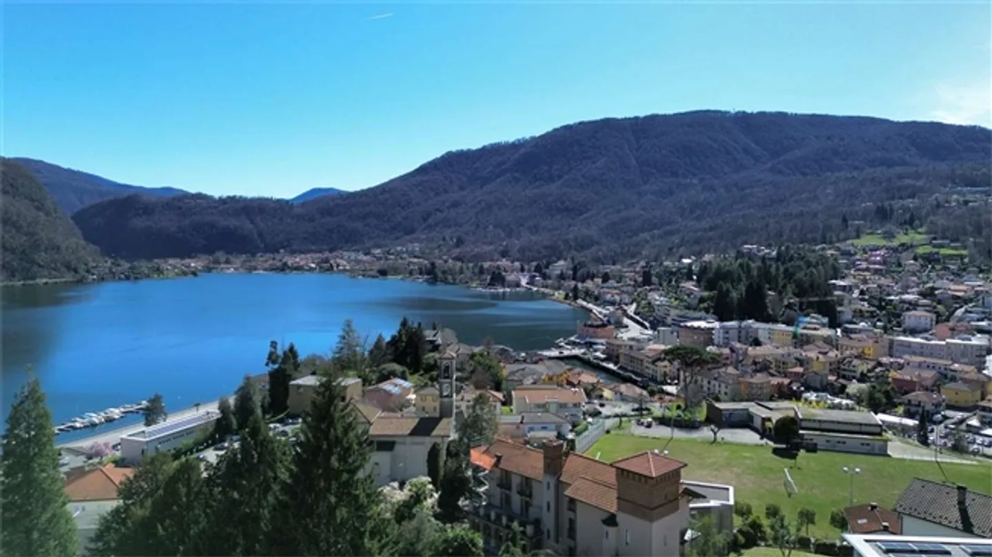 New 2.5 Rooms with Terrace and Lake View - Photo 2 of 6