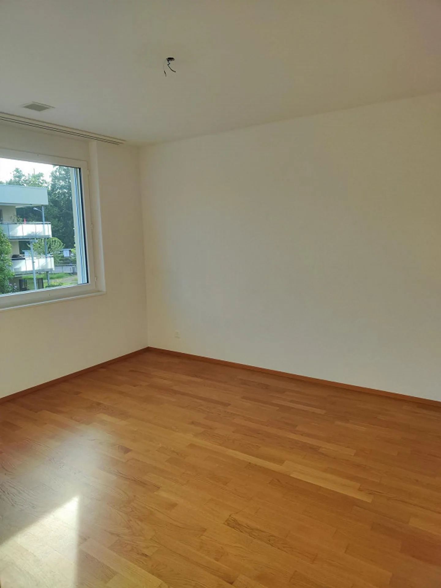 Modern 4.5-room apartment with balcony in Oberuzwil - Photo 7 of 12