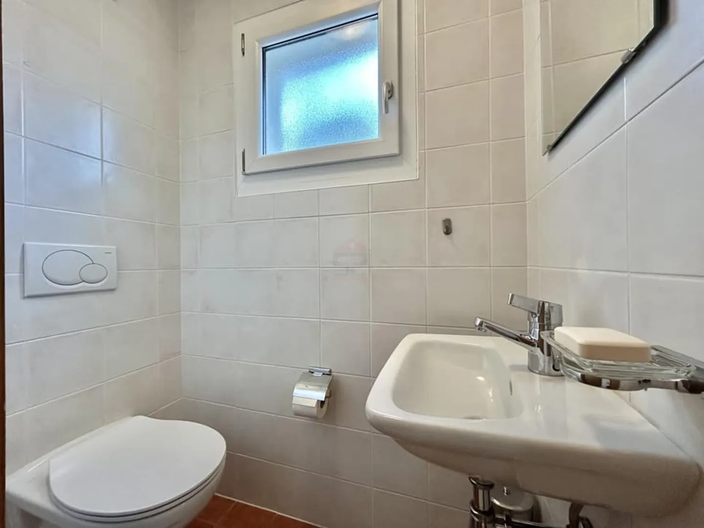 Magnificent house with garden - Photo 9 of 13