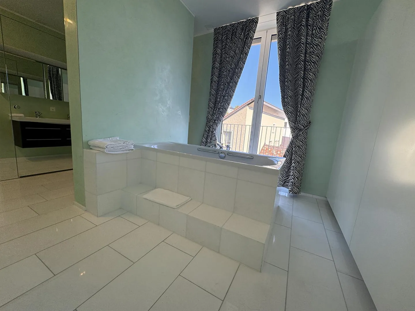 Exclusive Penthouse Apartment with Rhine View – Living at the Highest Level - Photo 8 of 20