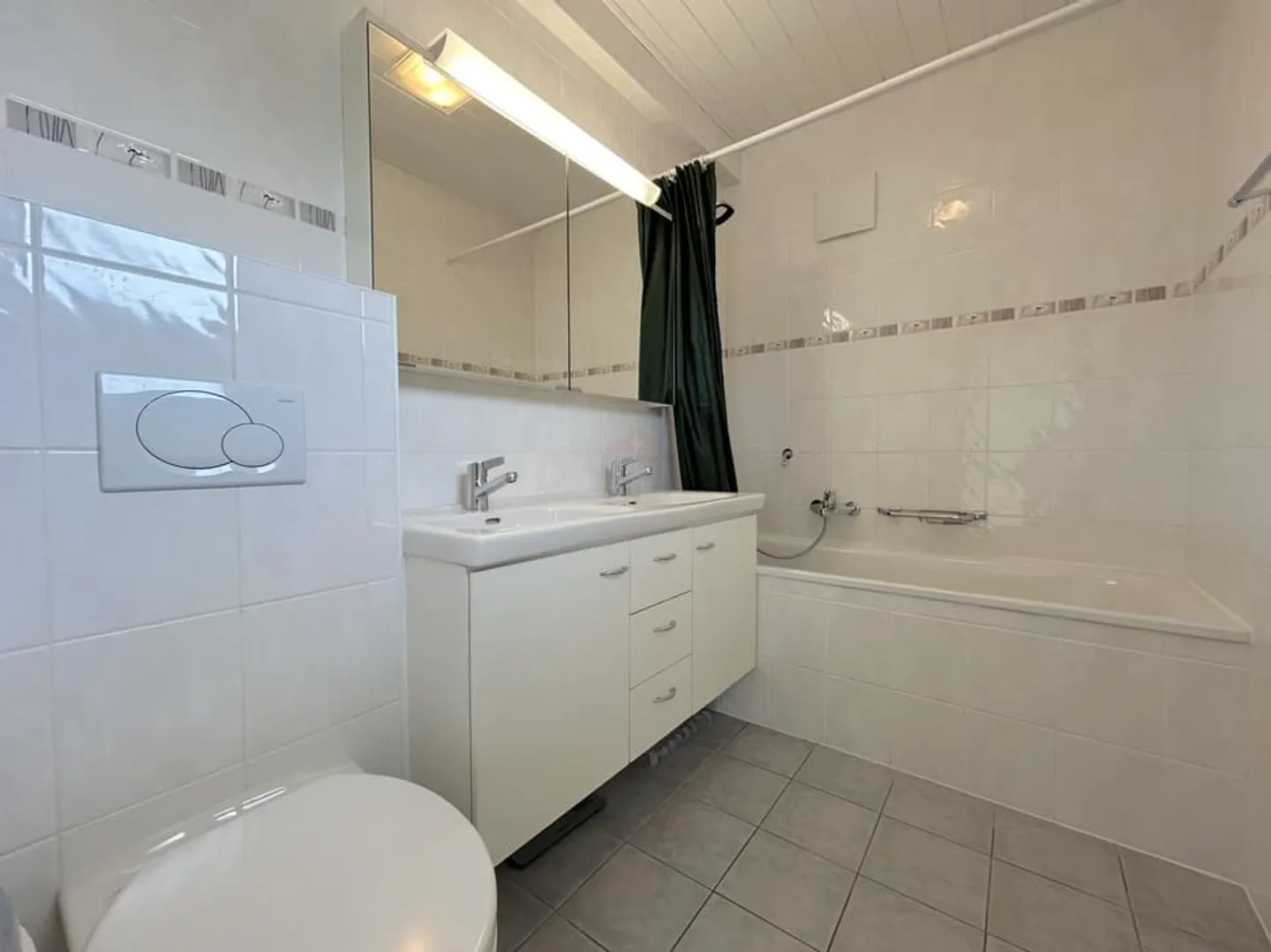 Magnificent house with garden - Photo 11 of 13