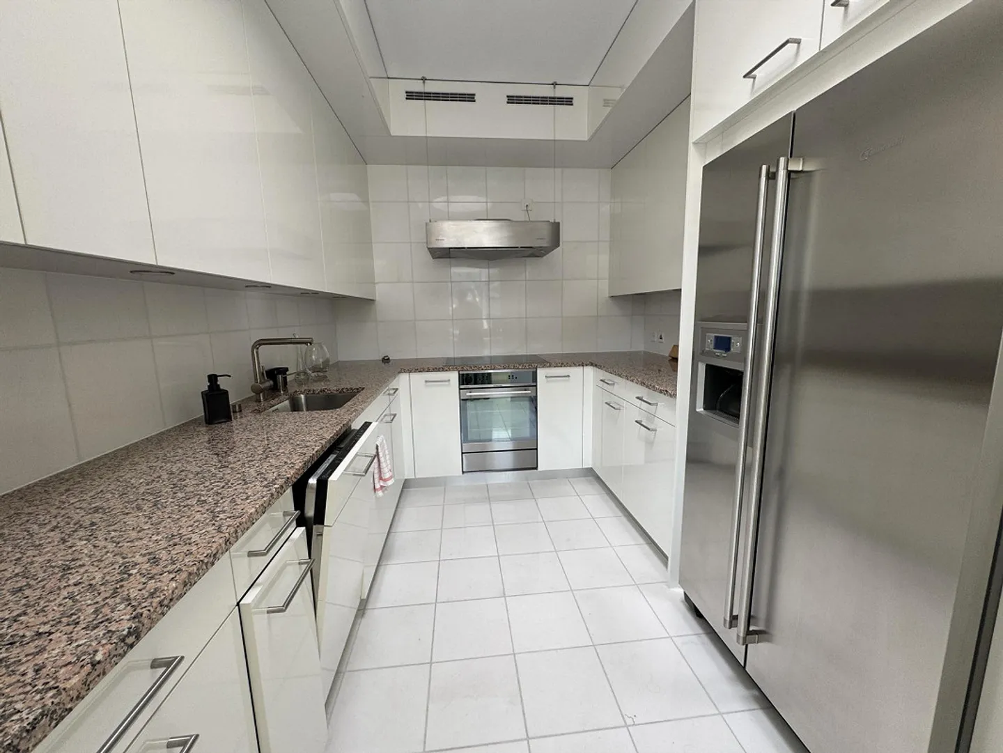 Exclusive Penthouse Apartment with Rhine View – Living at the Highest Level - Photo 16 of 20