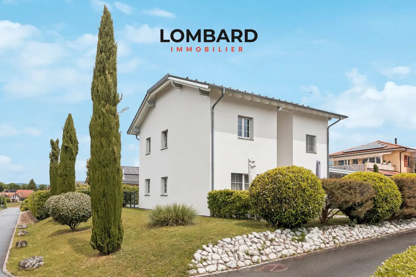 Spacieuse villa individuelle avec vue sur le lac et piscine - Foto 1 di 9