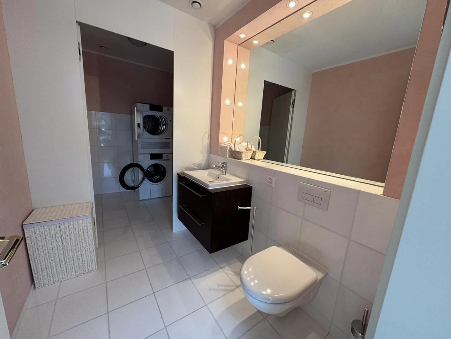 Exclusive Penthouse Apartment with Rhine View – Living at the Highest Level - Photo 17 of 20