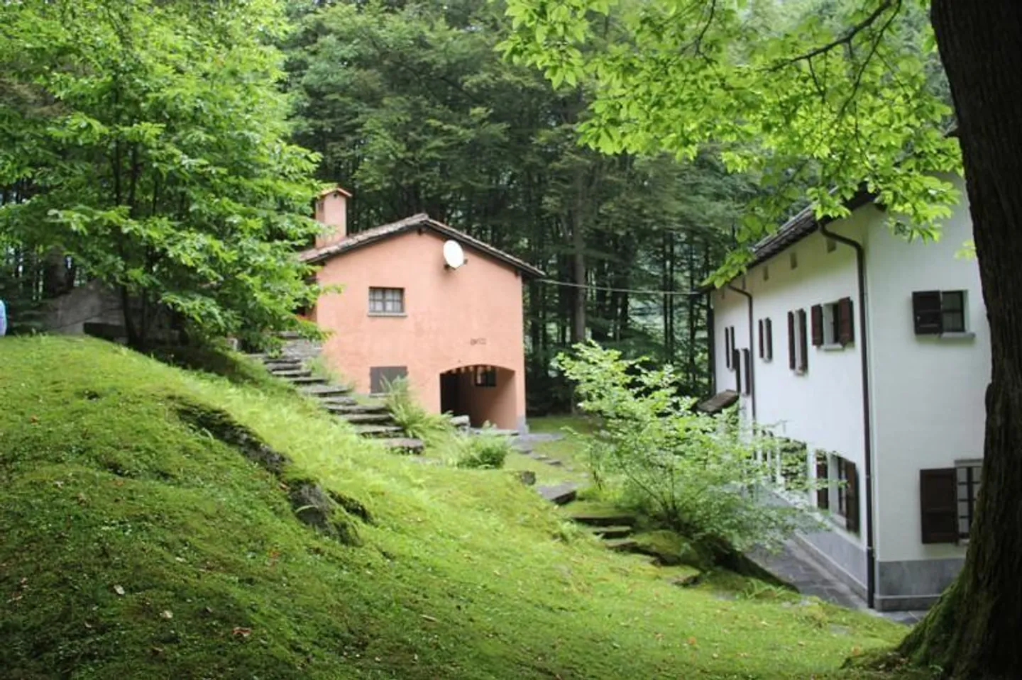 9 1/2-Zimmer-Herrschaftssitz mit grossem Umschwung / villa di 9 1/2... - Foto 11 di 12