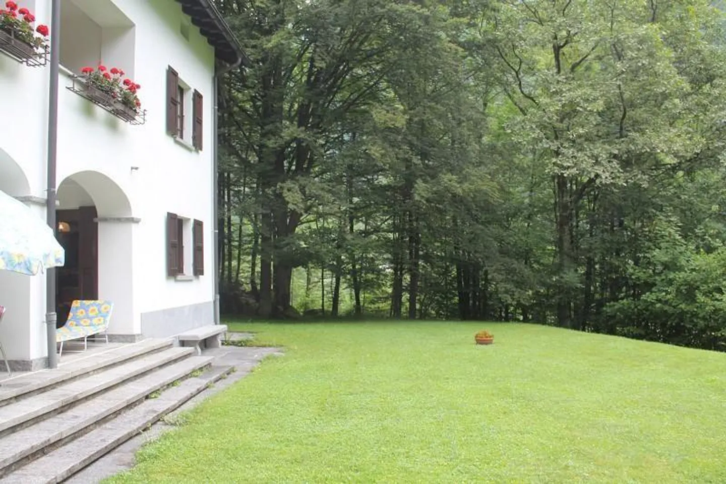 9 1/2-Zimmer-Herrschaftssitz mit grossem Umschwung / villa di 9 1/2... - Foto 12 di 12