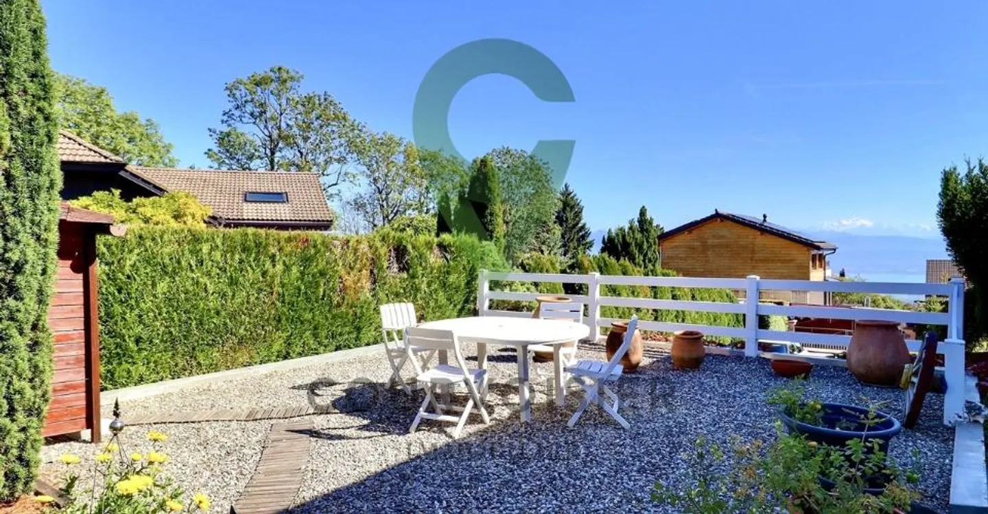 Beautiful villa with great potential at the gates of Arzier - Photo 11 of 12