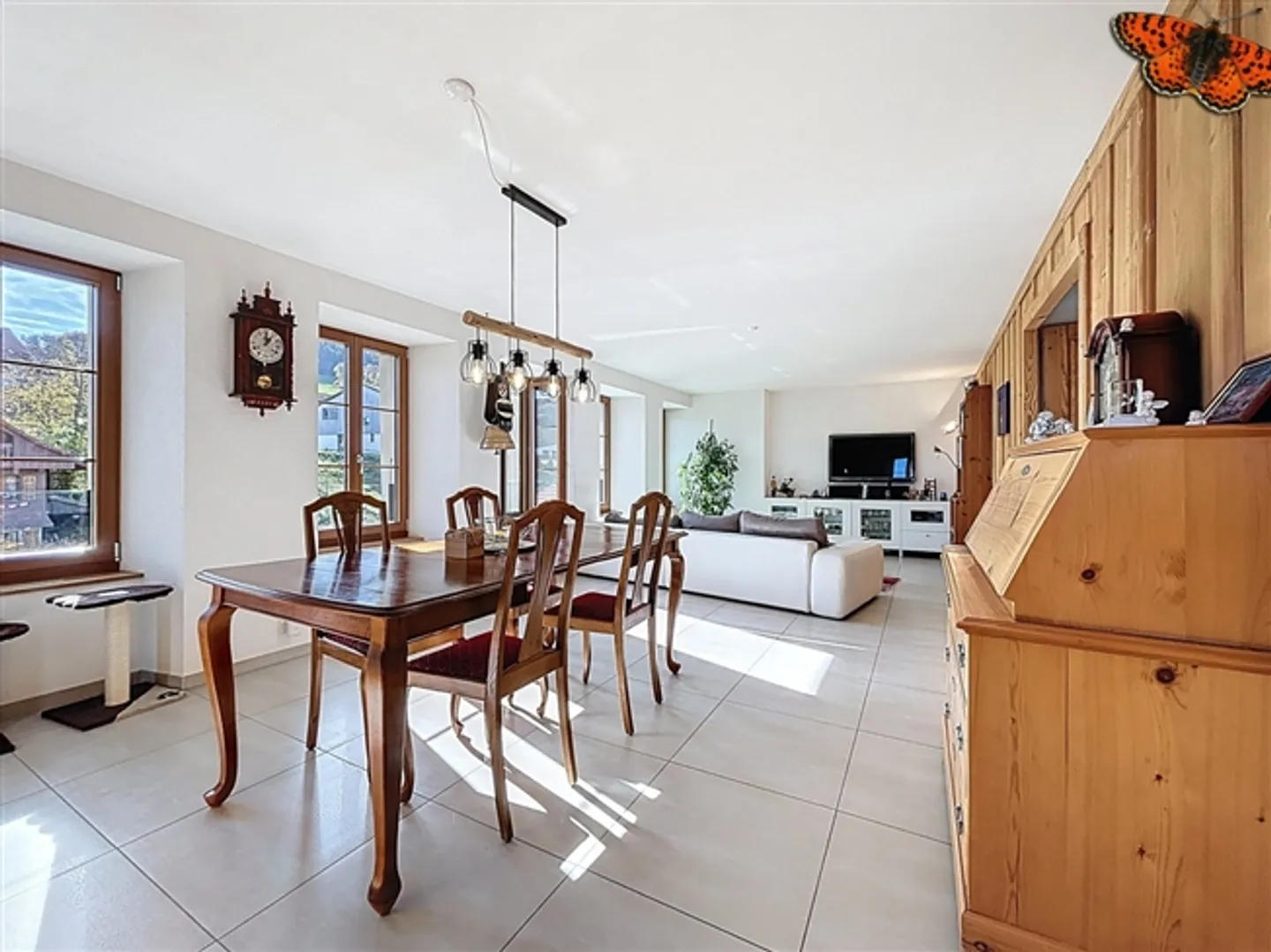 Appartamento impressionante di 4,5 stanze in un fienile ristrutturato a Villarsiviriaux - Foto 1 di 14