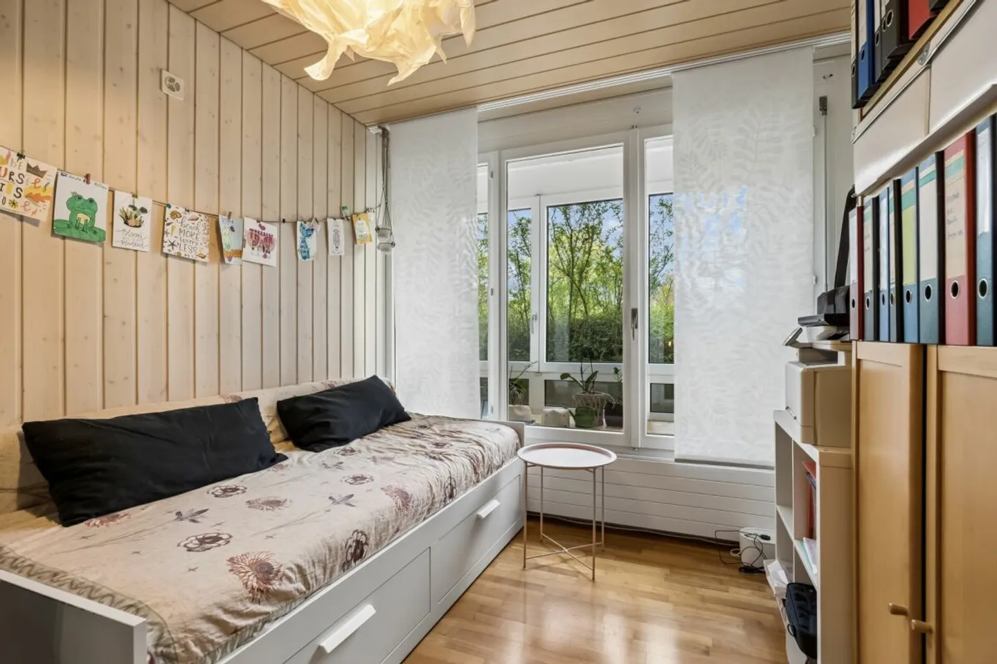 Charming Apartment near Lake - Photo 7 of 14