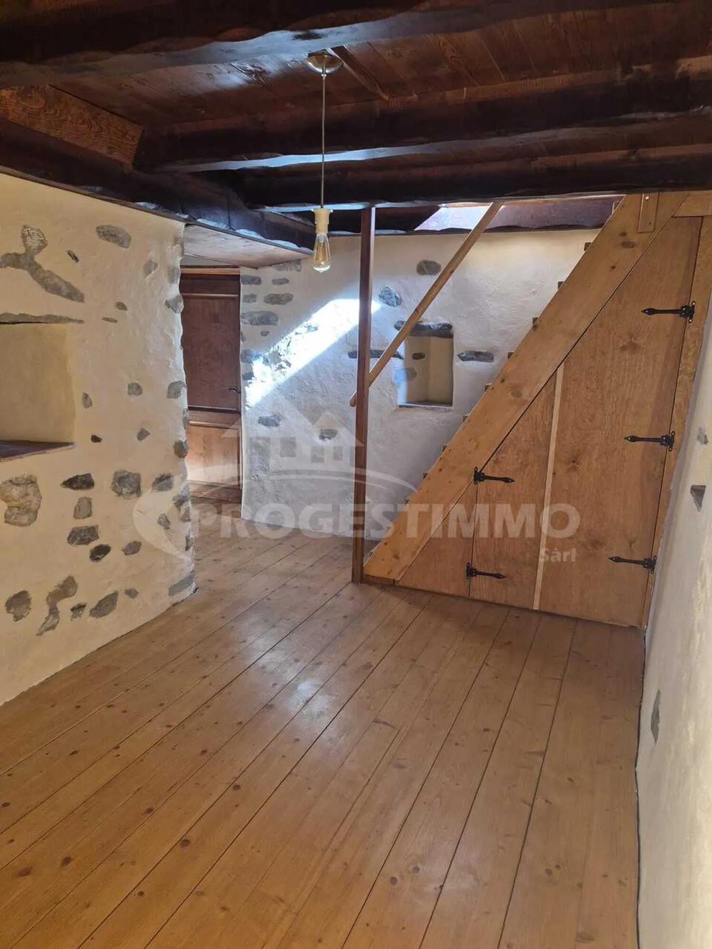 CHARME, KOHEN ET VUE INHABITUELLE - Photo 8 sur 14