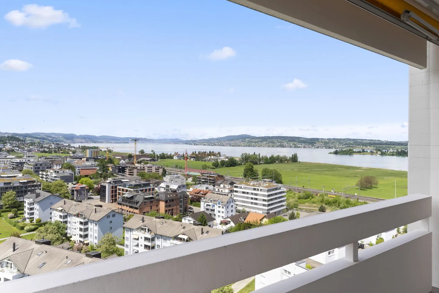 5.5 Room Penthouse Apartment with Breathtaking Mountain and Lake View - Photo 13 of 14